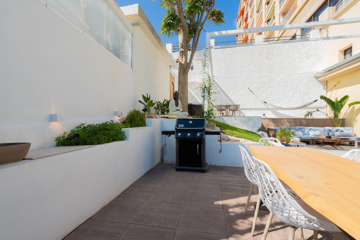 Private 250Sqm Garden Duplex, Jacuzzi, Cinema, Sea View Escape Apartment Torremolinos Bagian luar foto