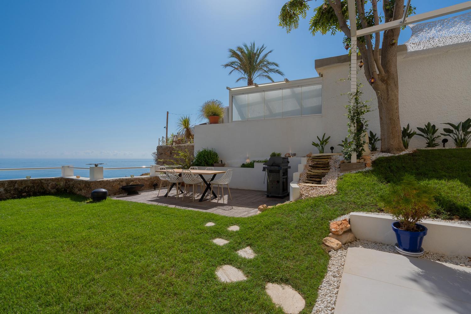 Private 250Sqm Garden Duplex, Jacuzzi, Cinema, Sea View Escape Apartment Torremolinos Bagian luar foto