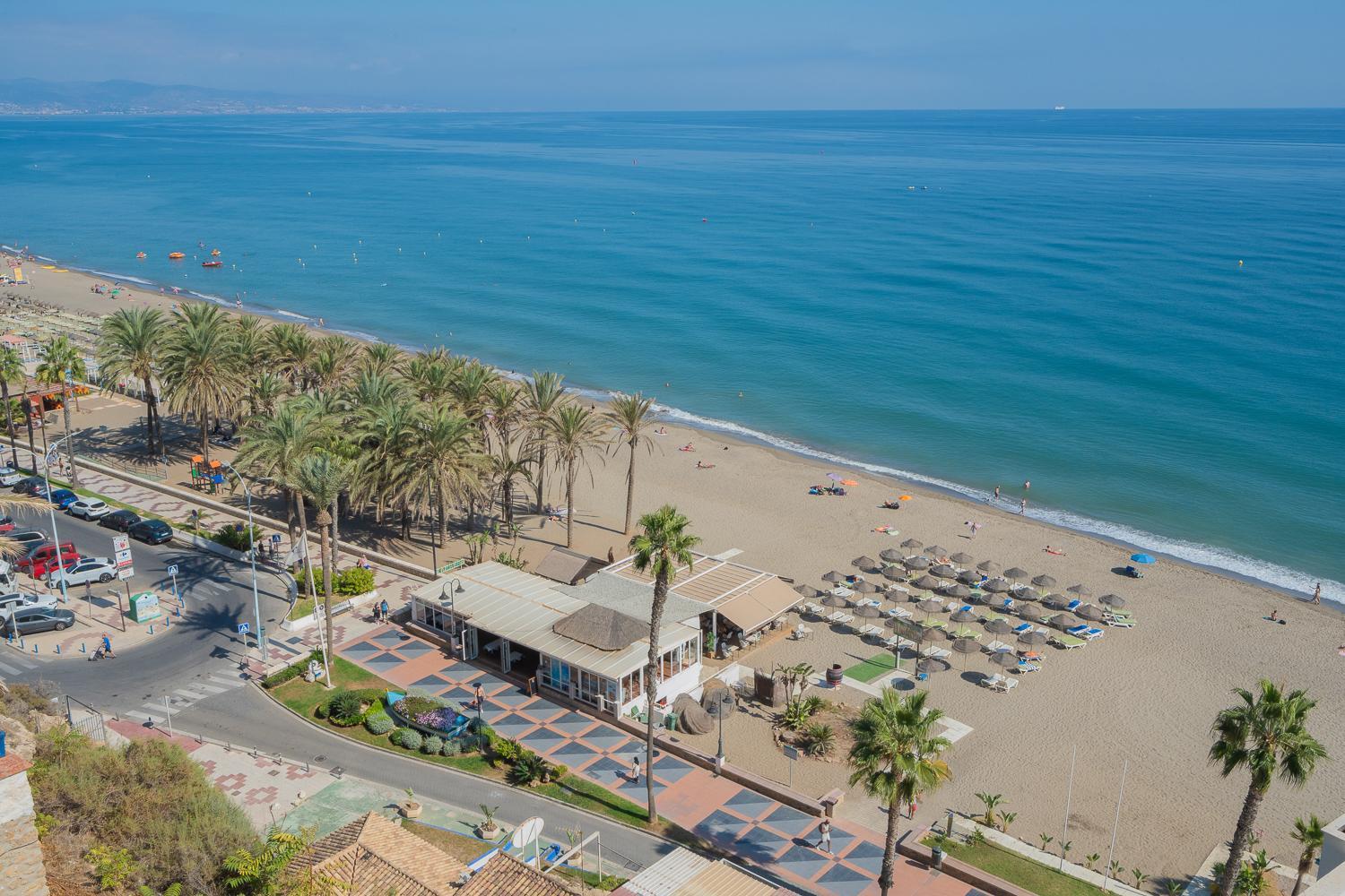 Private 250Sqm Garden Duplex, Jacuzzi, Cinema, Sea View Escape Apartment Torremolinos Bagian luar foto