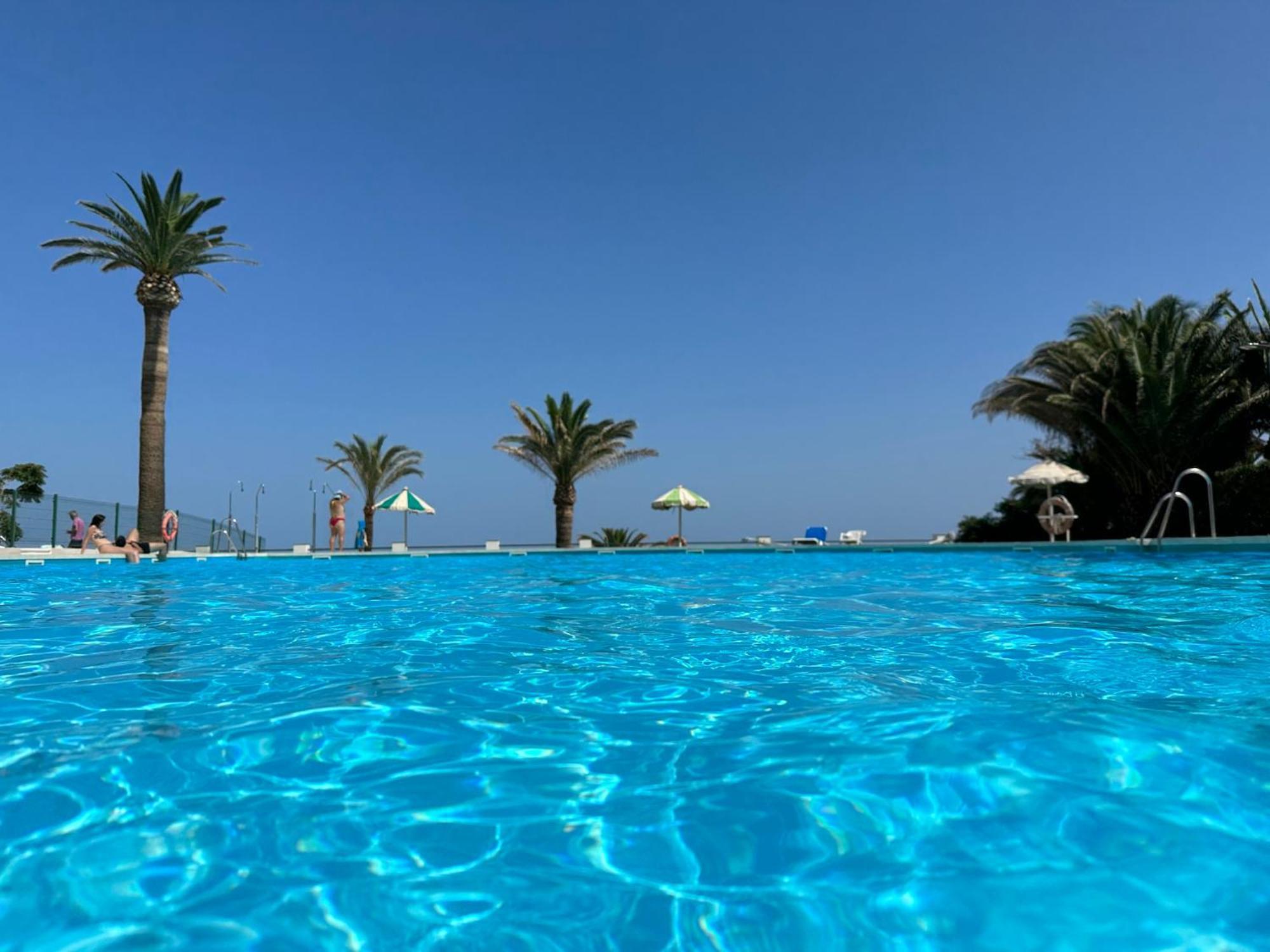 Private 250Sqm Garden Duplex, Jacuzzi, Cinema, Sea View Escape Apartment Torremolinos Bagian luar foto